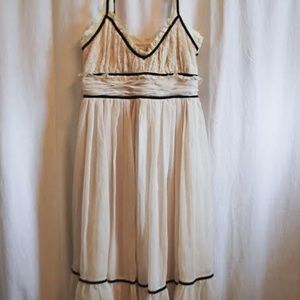 Dress -Off White/Crepe, Lace, Velvet/Empire Waist